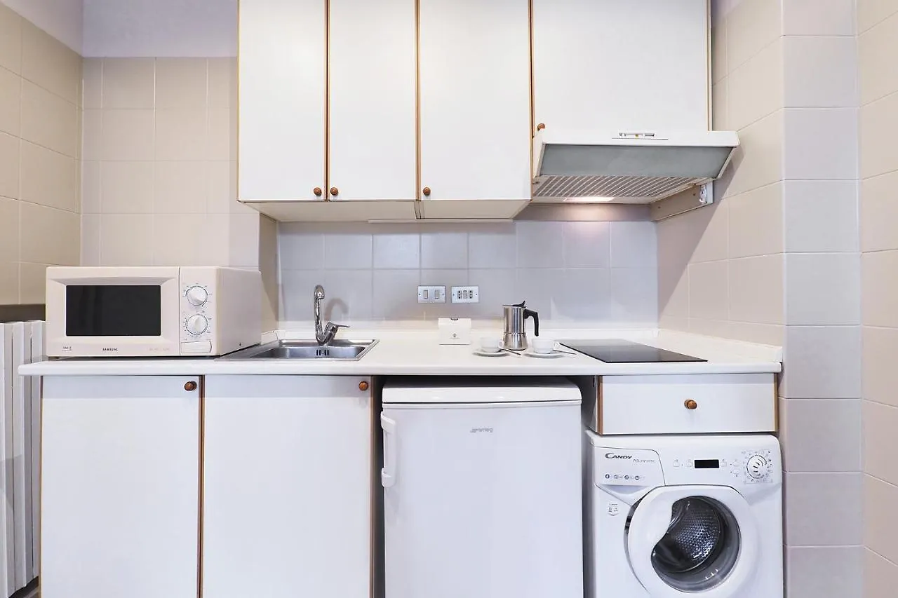 Contempora Apartments - Elvezia 8 - E15 Milánó